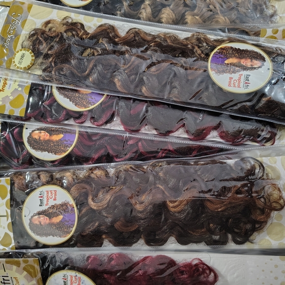 Brown and Burgundy Curly Hair Extensions 4 Packs Two Burgundy And Two Brown - Picture 1 of 1